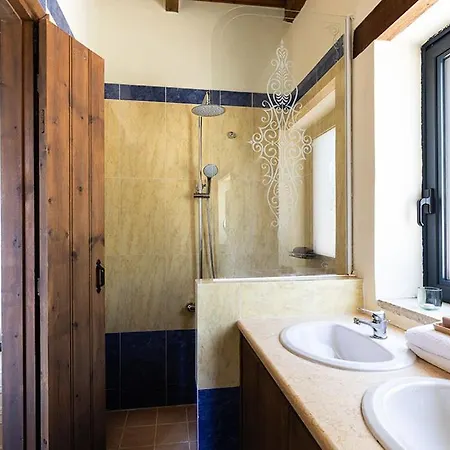 Anlys Villa